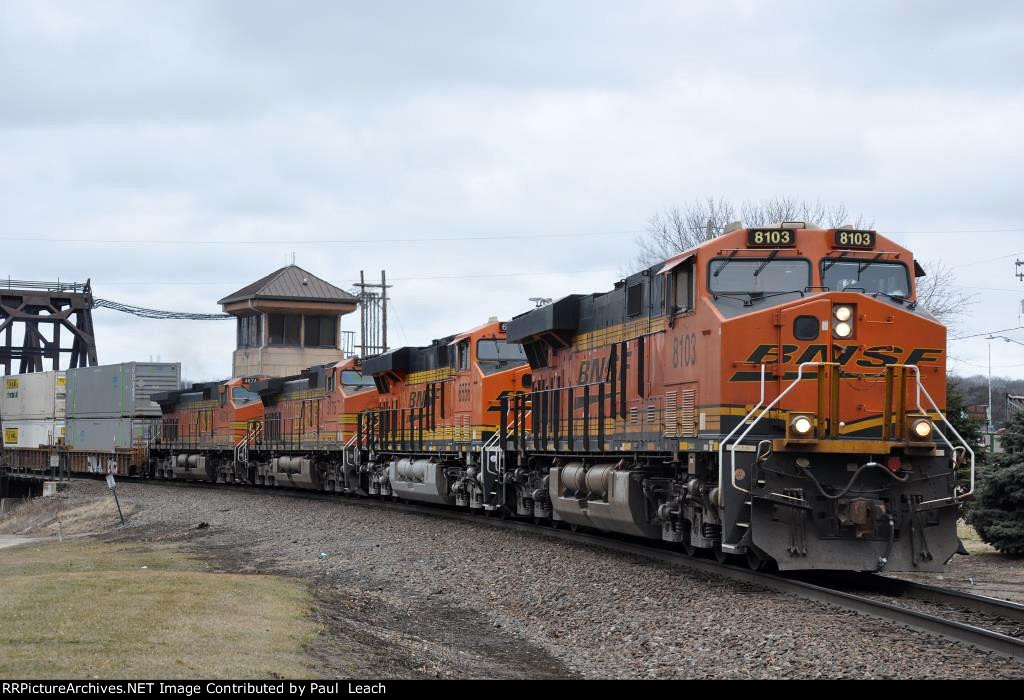 Eastbound intermodal comes off the bridge